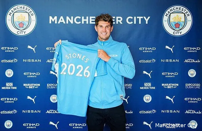 city stones prolonge son salaire est indecent stones 321035