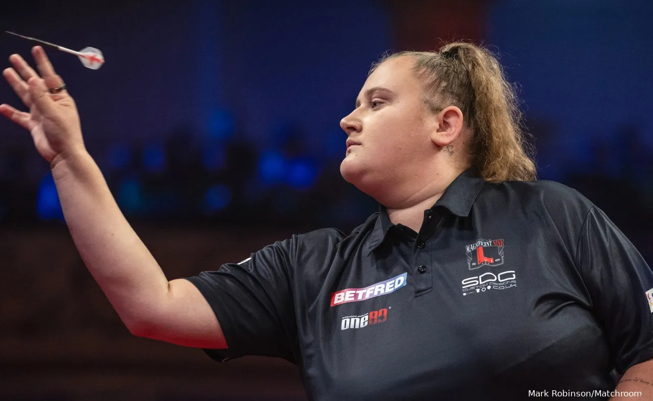 Beau Greaves in action at the World Matchplay