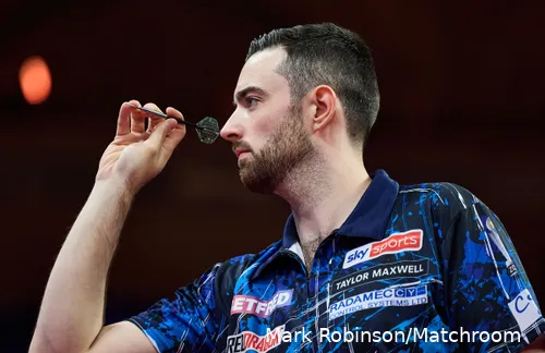 Luke Humphries vervolgt dinsdagavond zijn missie op opnieuw een grote major-titel aan zijn palmares toe te voegen