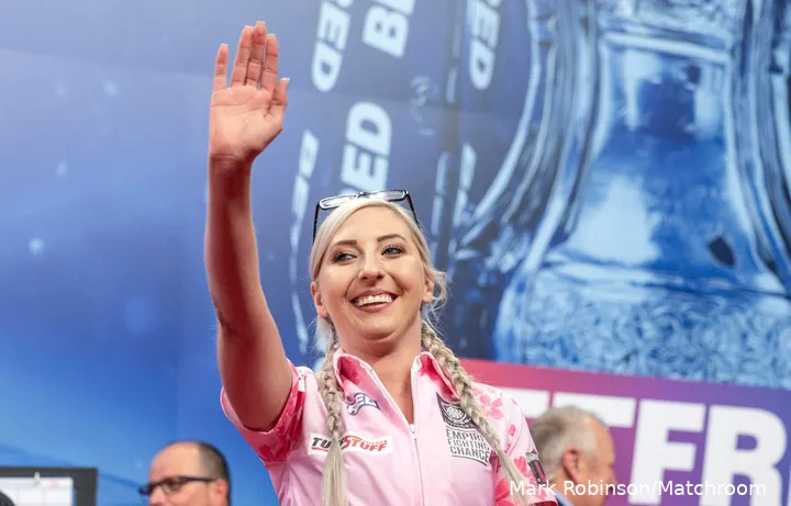 Fallon Sherrock is de vriendin van Cameron Menzies