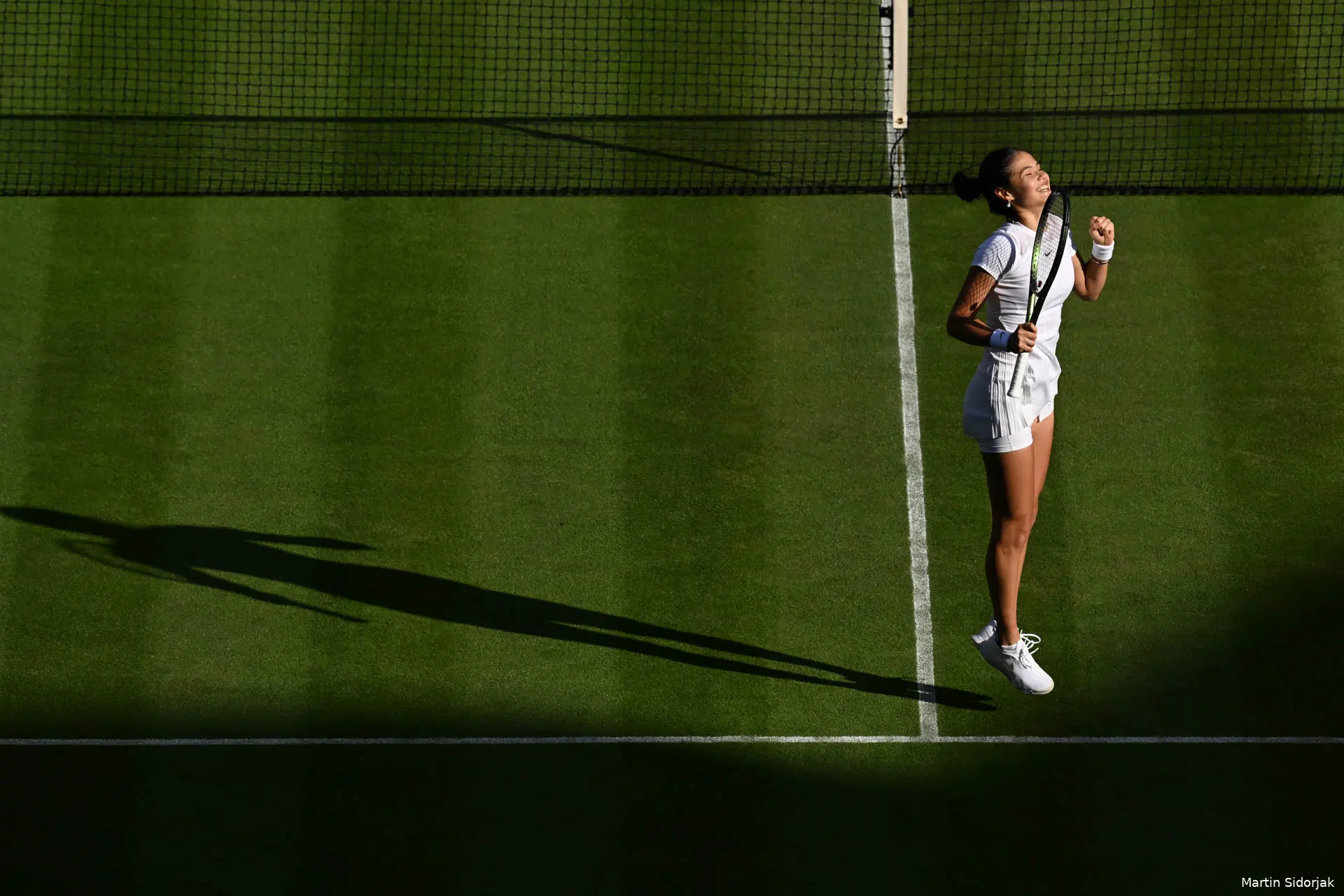 Raducanu Emma Wimbledon2022 MartinSidorjak2