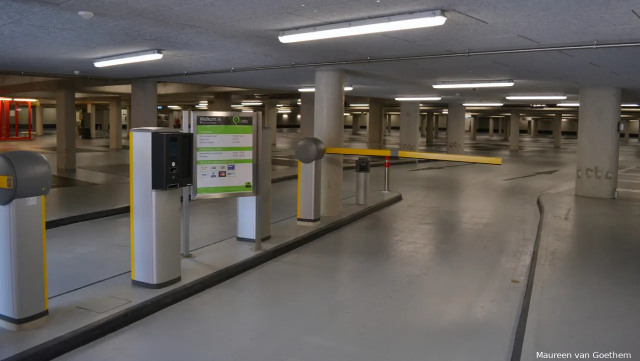 oosterpoort parkeergarage binnen