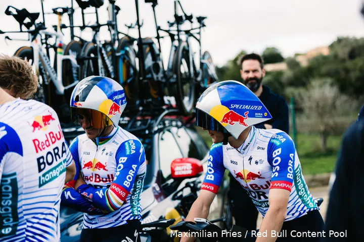 remco-evenepoel-florian-lipowitz