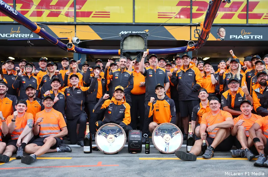 oscar piastri lando norris andrea stella zak brown mclaren gp australie zondag 2025 2