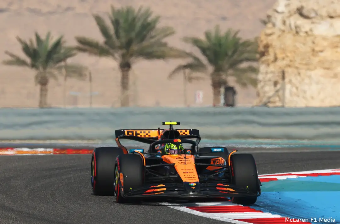 Mercedes komt dichter bij McLaren in de avonduren, wanneer het afkoelt.