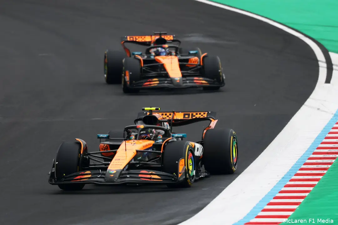 norris mclaren suzuka 1 piastri 2cr1 0182 f4qxibgh 20250406102047