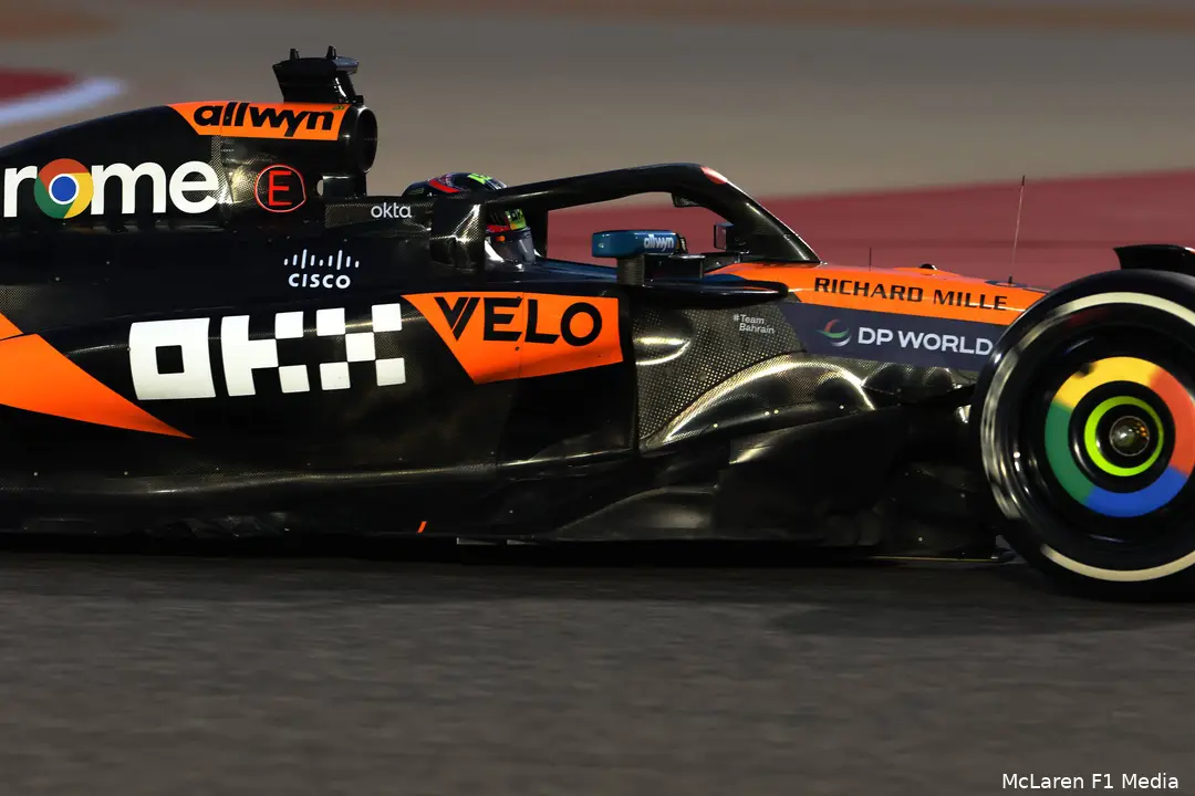 oscar piastri mclaren 2025 vrijdag bahrein