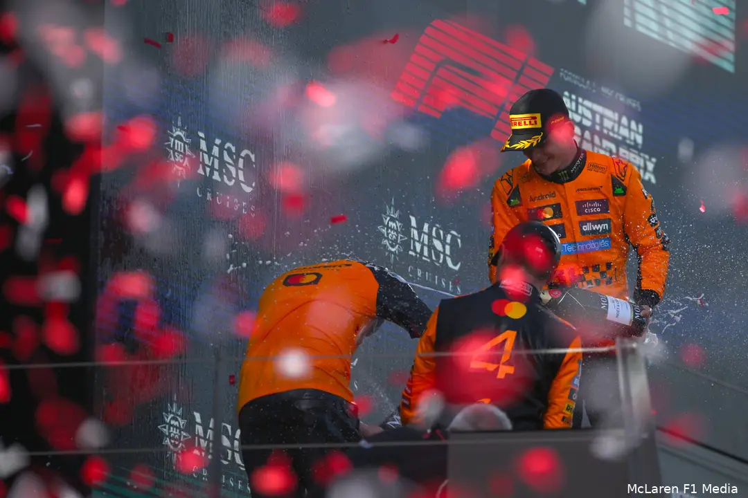 lando norris oscar piastri mclaren gp oostenrijk 2025 zondag podium