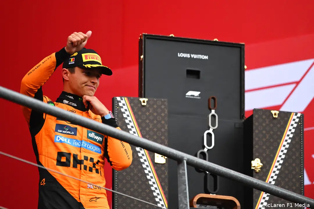 lando-norris-mclaren-racedag-belgie-2025