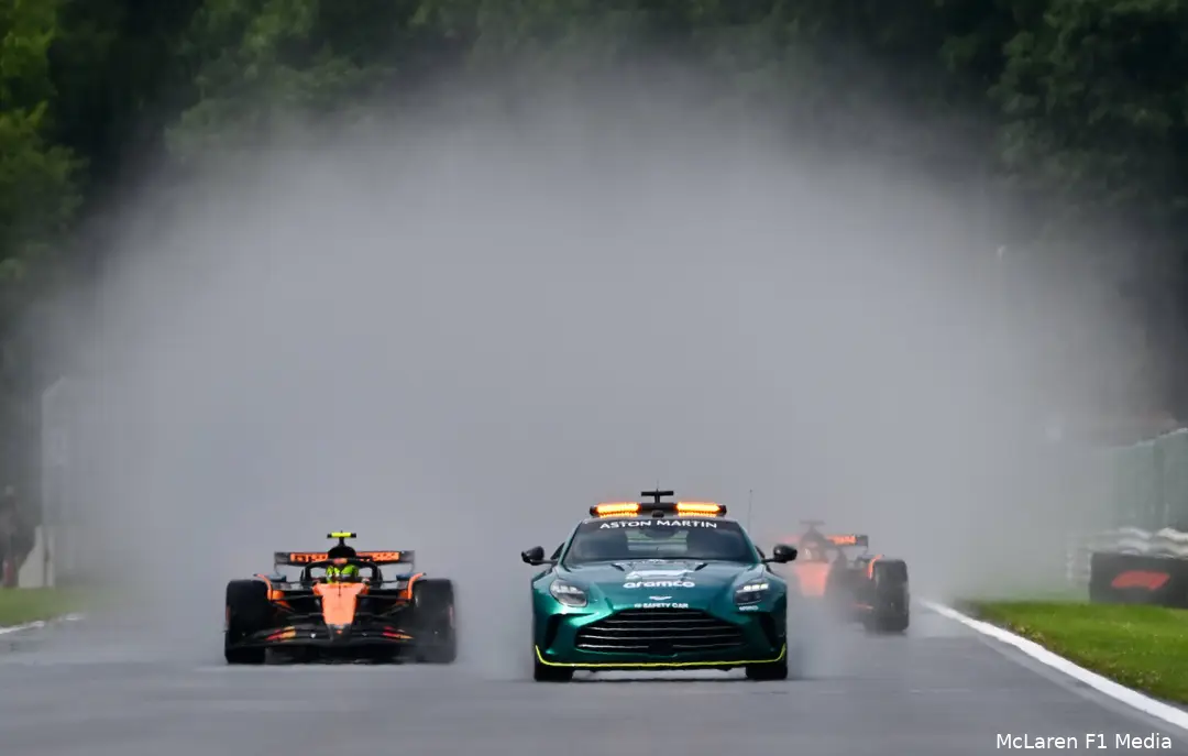 lando-norris-mclaren-racedag-belgie-2025-oscar-piastri