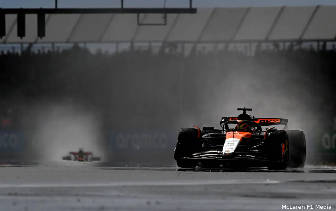 oscar piastri podium silverstone 2025
