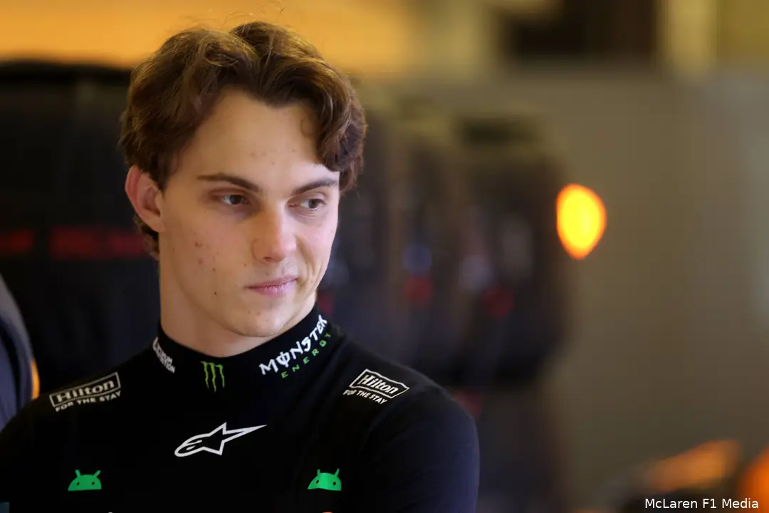 oscar-piastri-mclaren-gp-abu-dhabi-2025-zaterdag-10