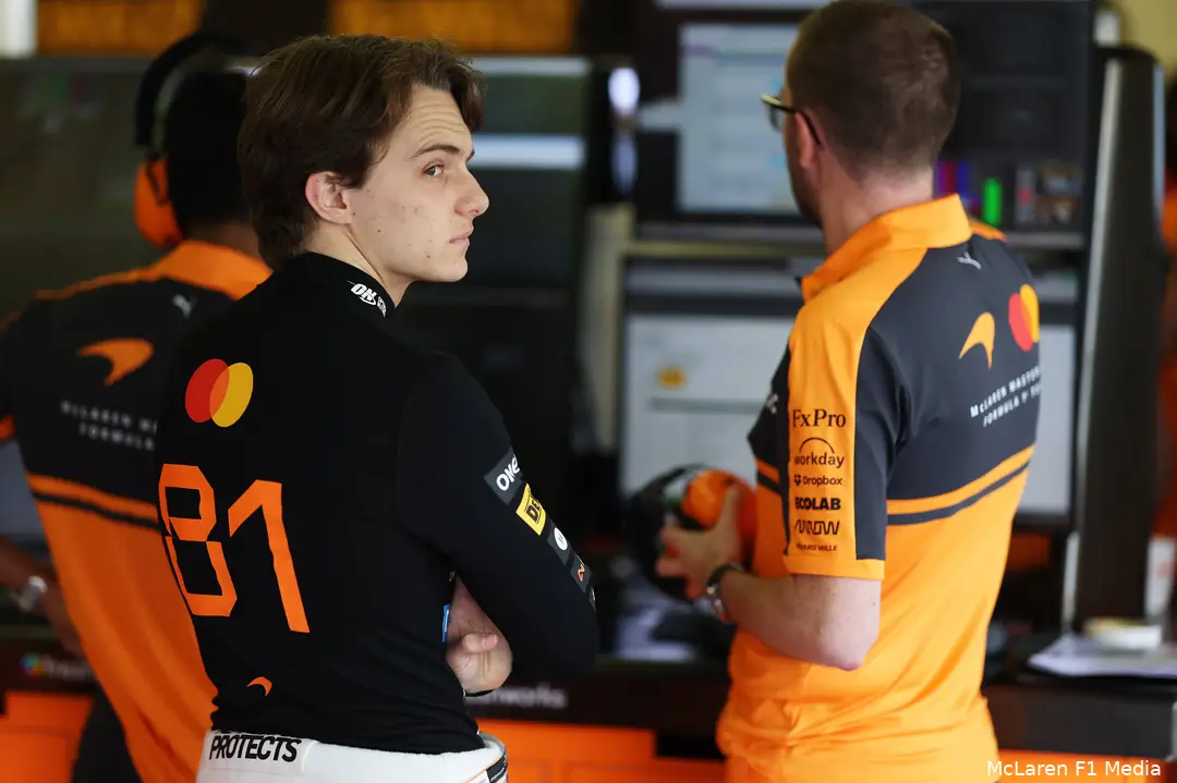 oscar-piastri-mclaren-woensdag-wintertests-bahrein