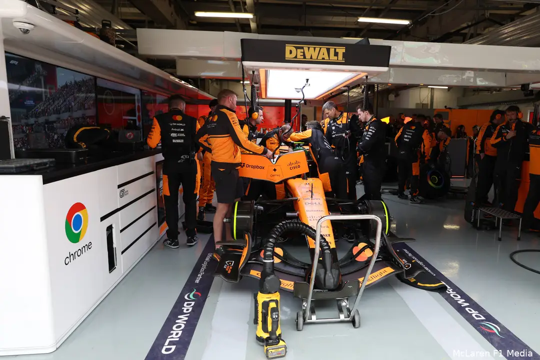 2266575204Norris-china-zondag-McLaren-3