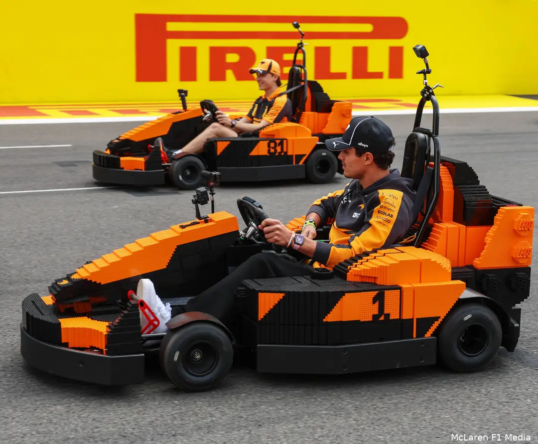 lando-norris-mclaren-gp-groot-brittannie-2026-zondag-oscar-piastri