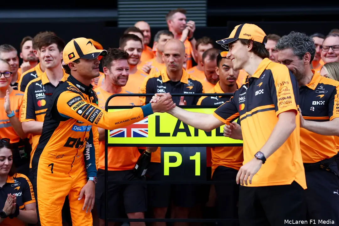 lando-norris-mclaren-gp-nederland-2026-zondag-oscar-piastri
