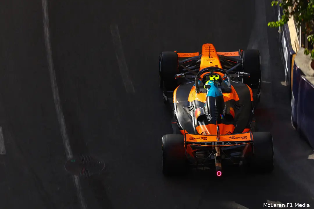 lando-norris-2026-mclaren-baku-bakoe-azerbeidzjan