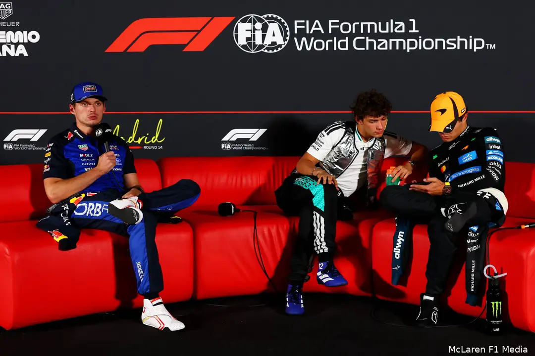 max-verstappen-red-bull-racing-kimi-antonelli-mercedes-lando-norris-mclaren-gp-spanje-2026-zondag
