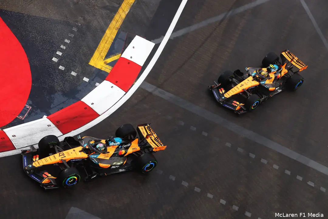 lando-norris-oscar-piastri-mclaren-gp-singapore-2026-zaterdag-7