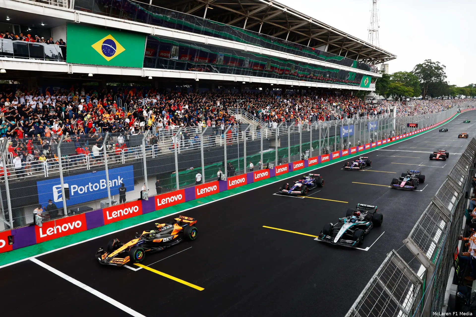 start lando norris mclaren 2024 mcl38 regenrace brazilie