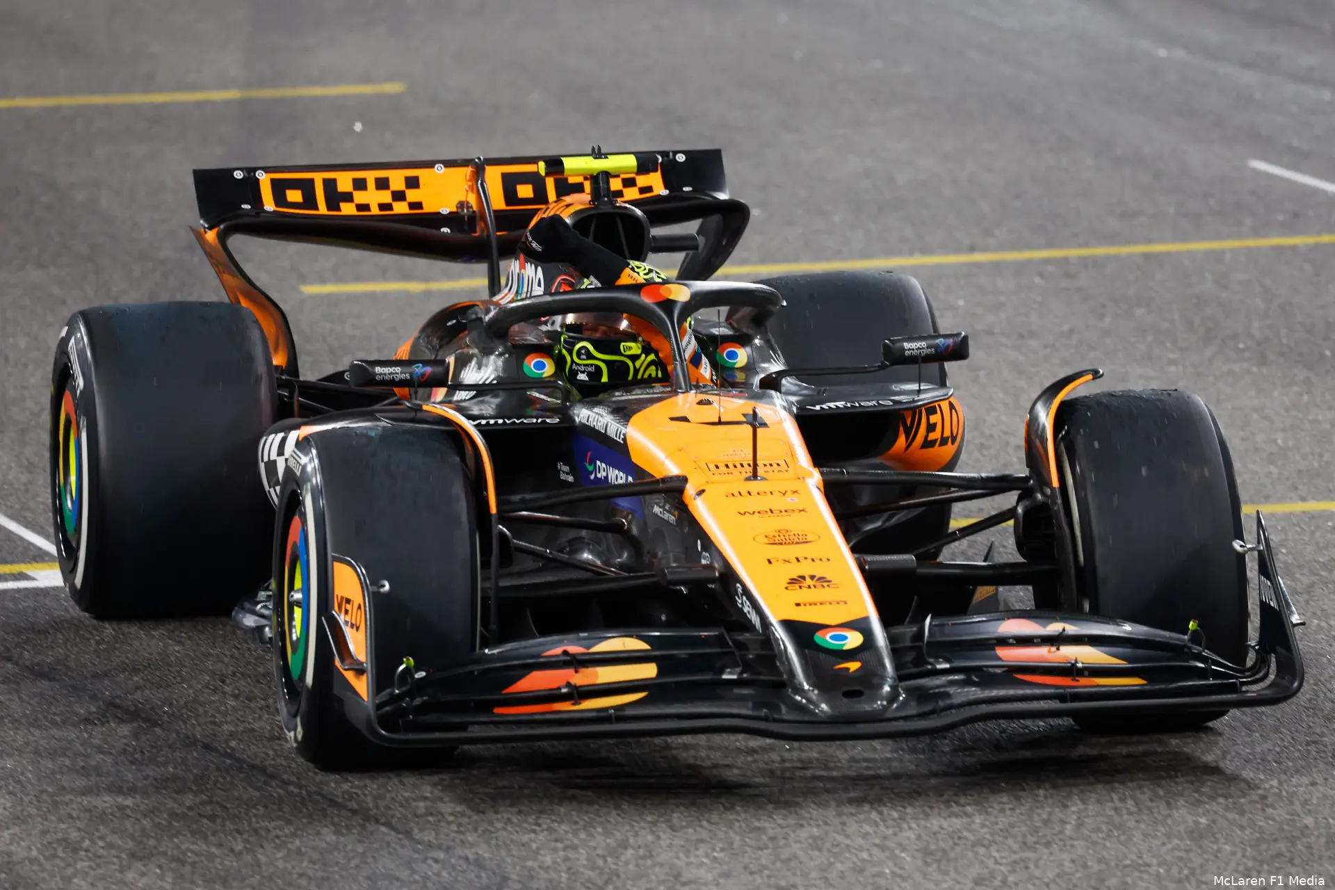 lando norris abu dhabi mclaren 144747