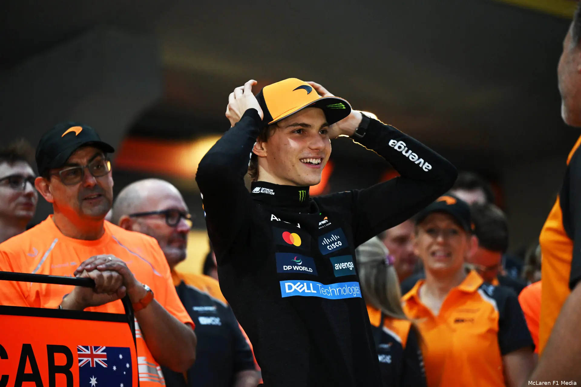 oscar piastri win china 2025 mclaren