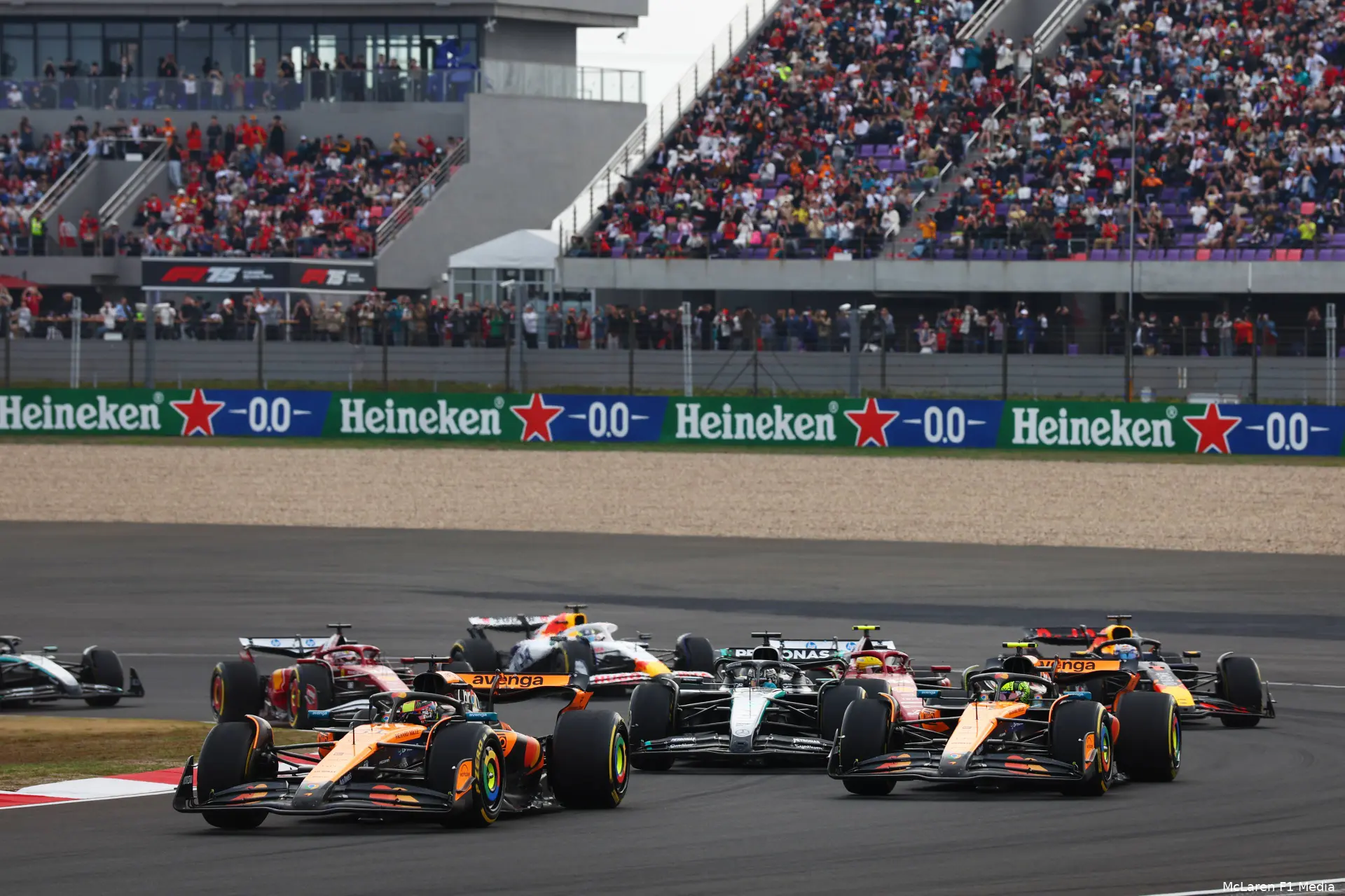 startgrid mclaren china mercedes redbull oscar piastri max verstappen george russell lando norris