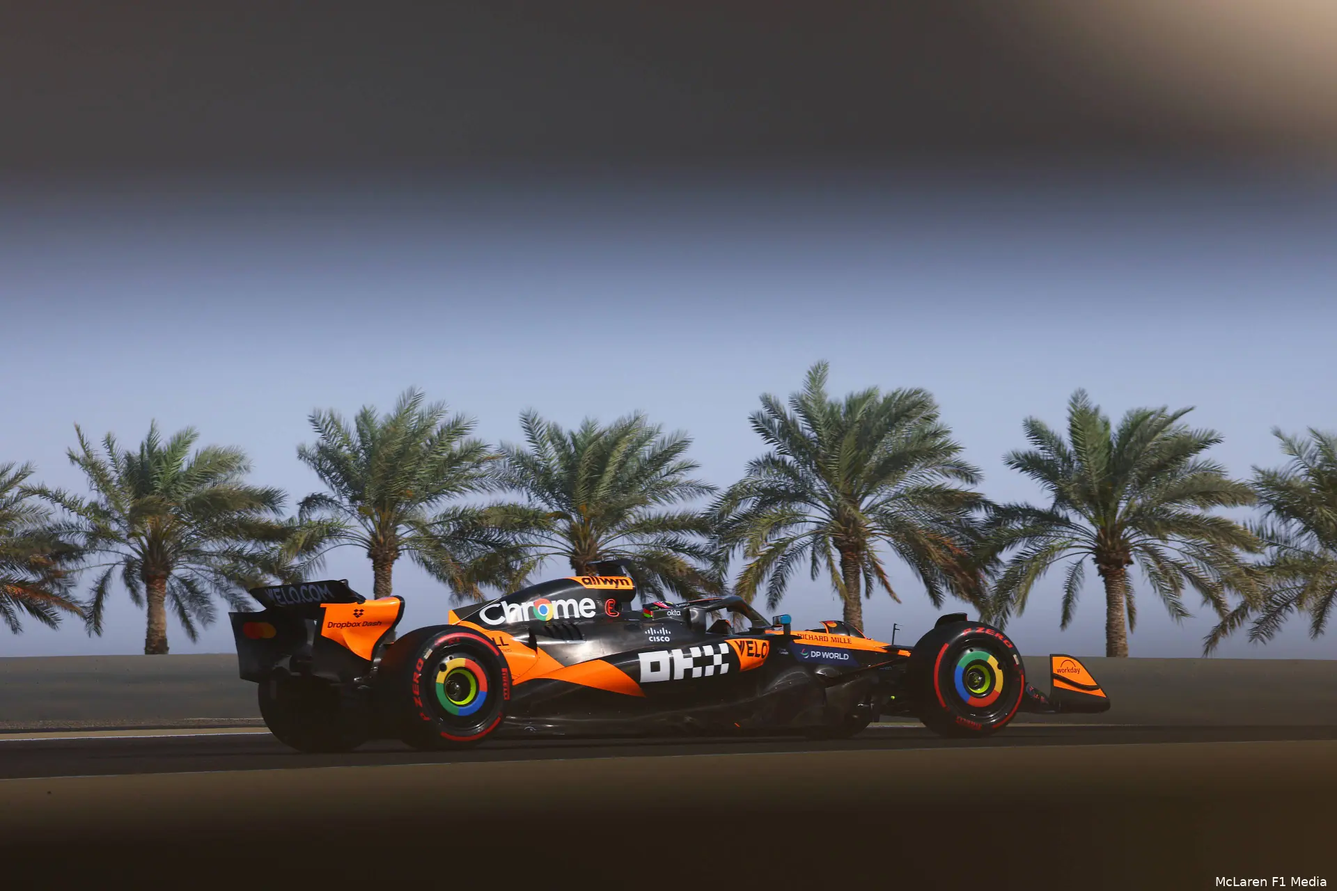 oscar piastri pole position zaterdag mclaren bahrein 2025