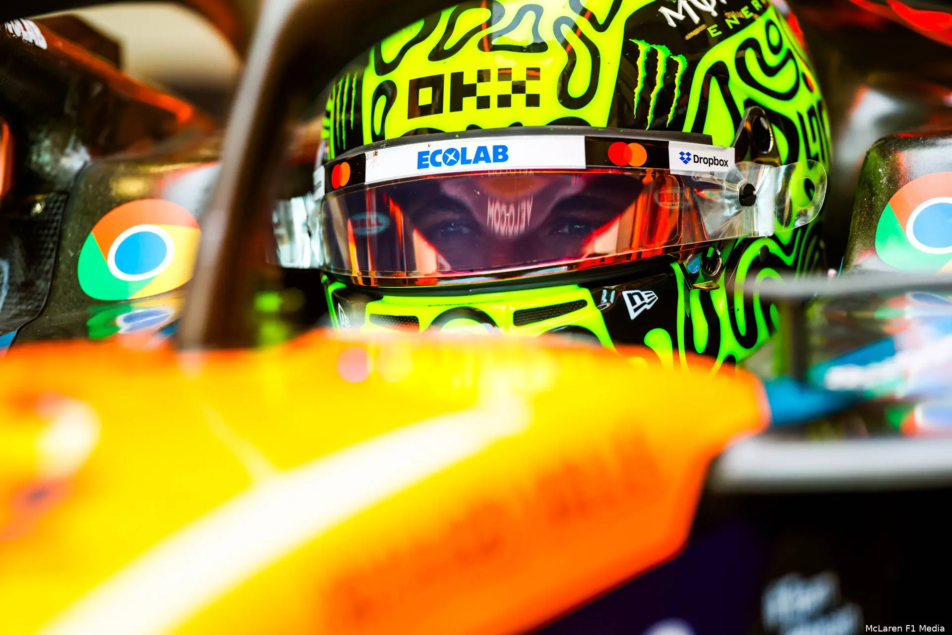lando norris mclaren imola 2025 1 helm