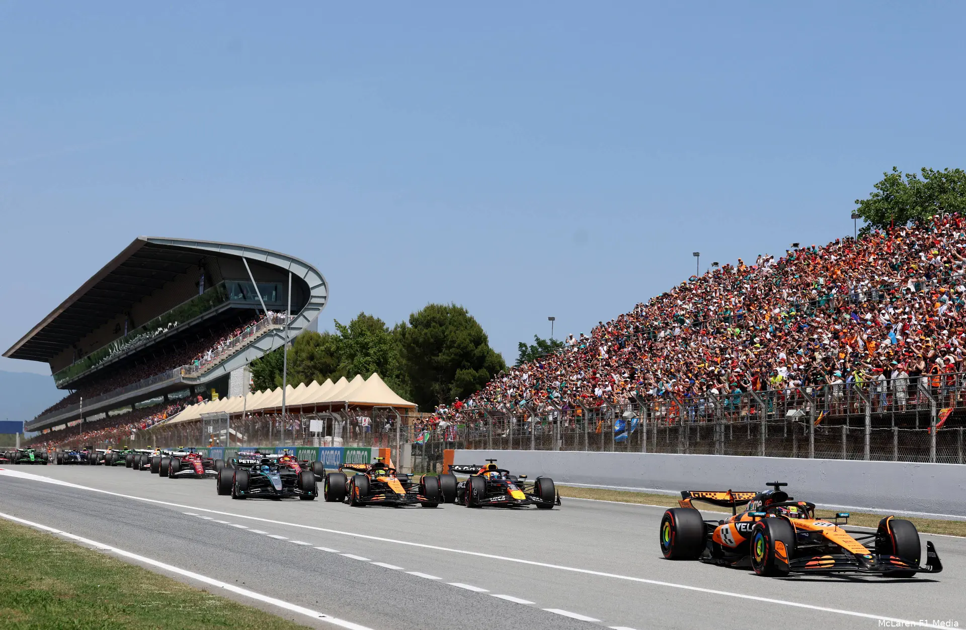 oscar piastri mclaren gp spanje 2025 zondag lando norris max verstappen