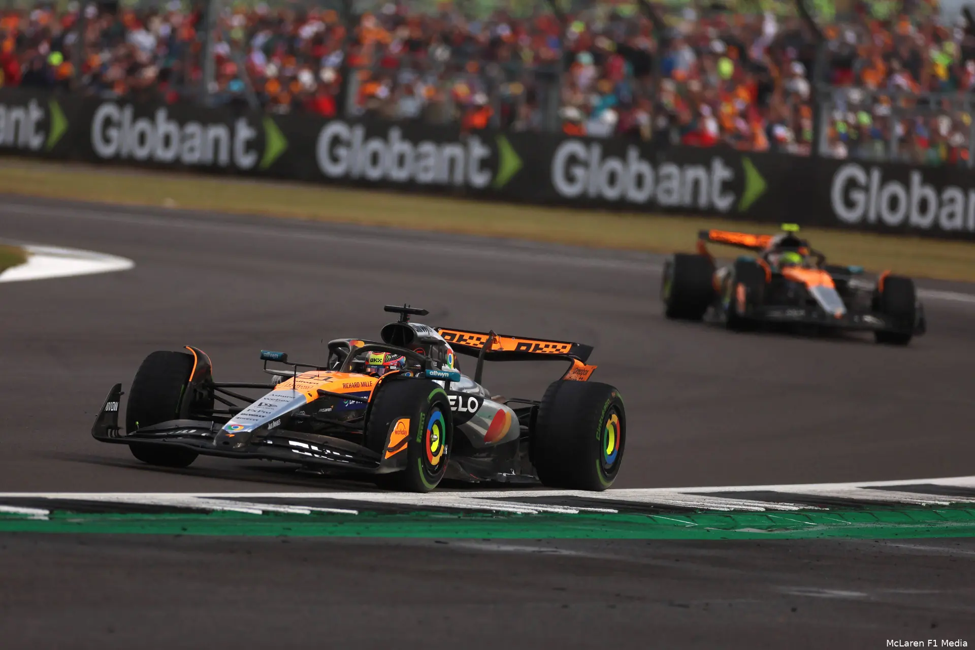 lando norris zondag silverstone mclaren win