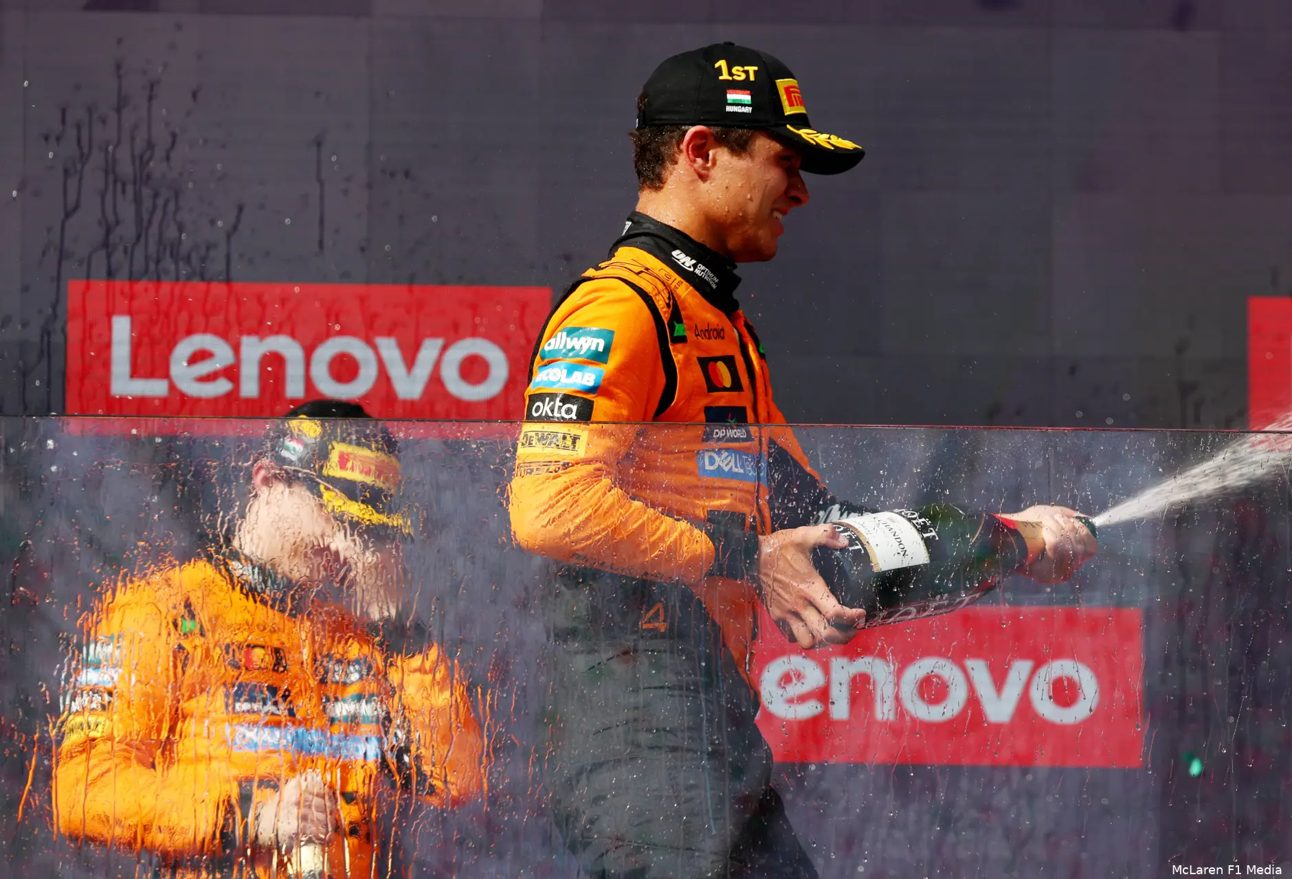 lando-norris-win-hongarije-2025-oscar-piastri-podium