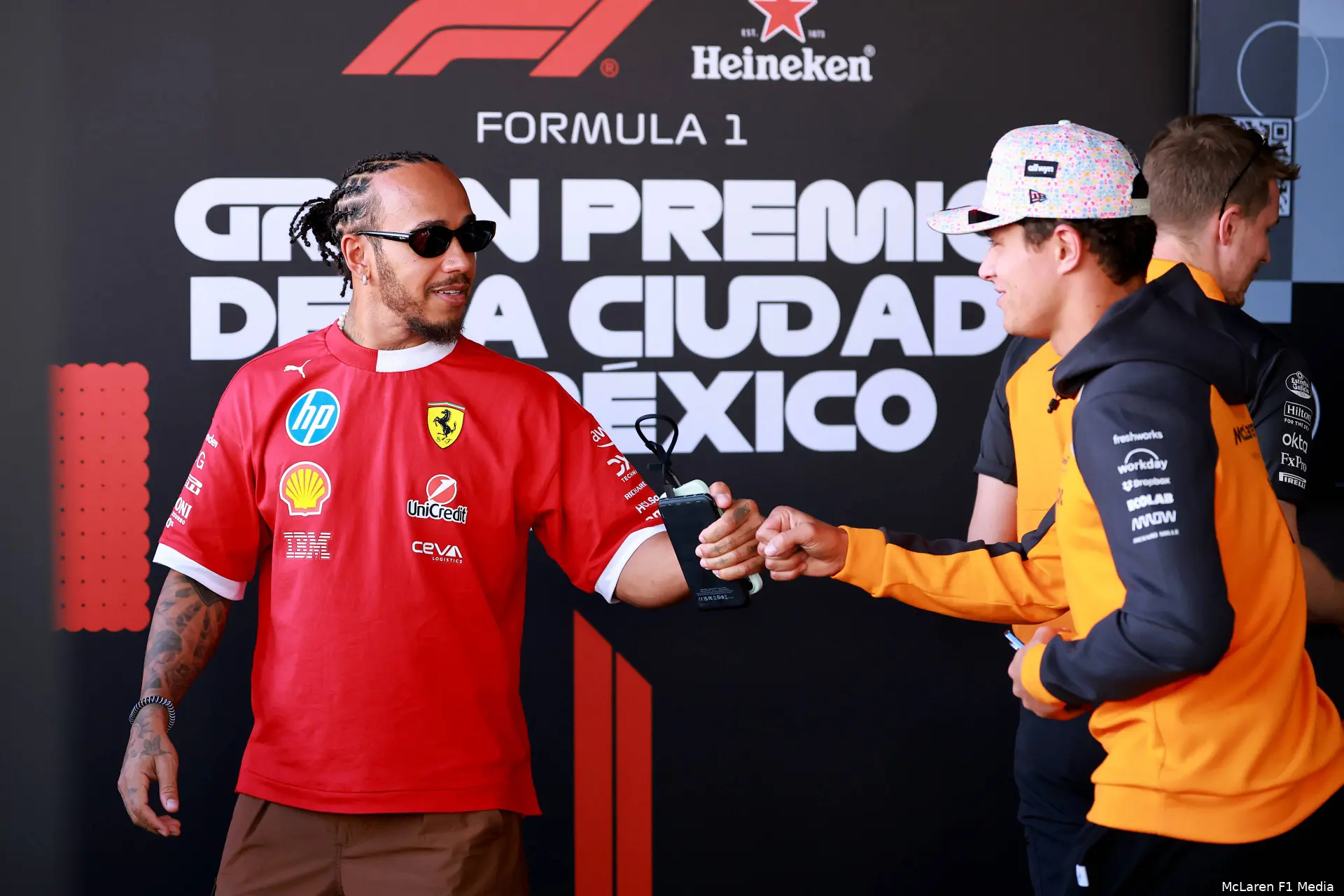lewis-hamilton-ferrari-lando-norris-mclaren-mexico-vrijdag