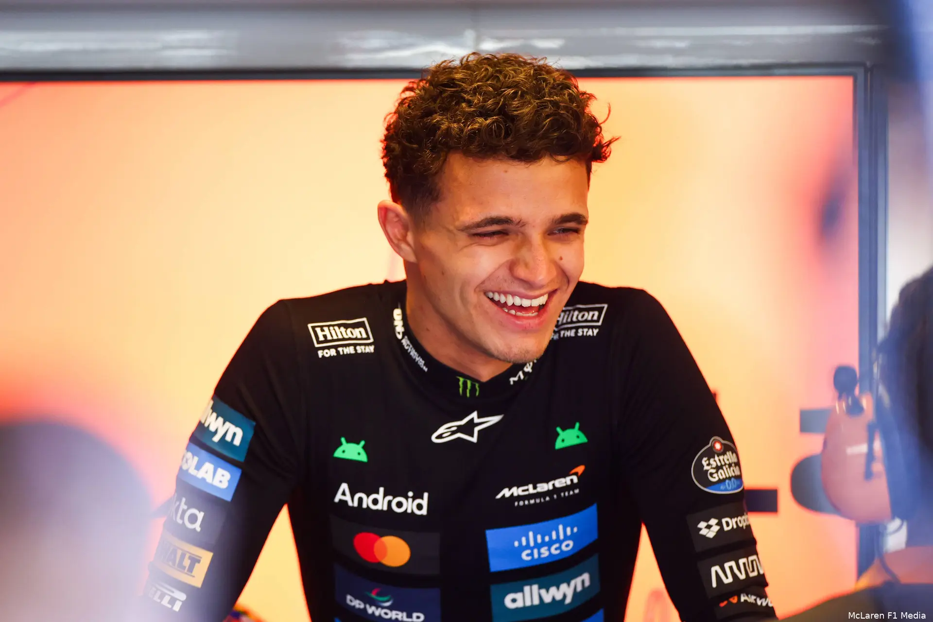 lando-norris-mclaren-gp-abu-dhabi-2025-zaterdag-5