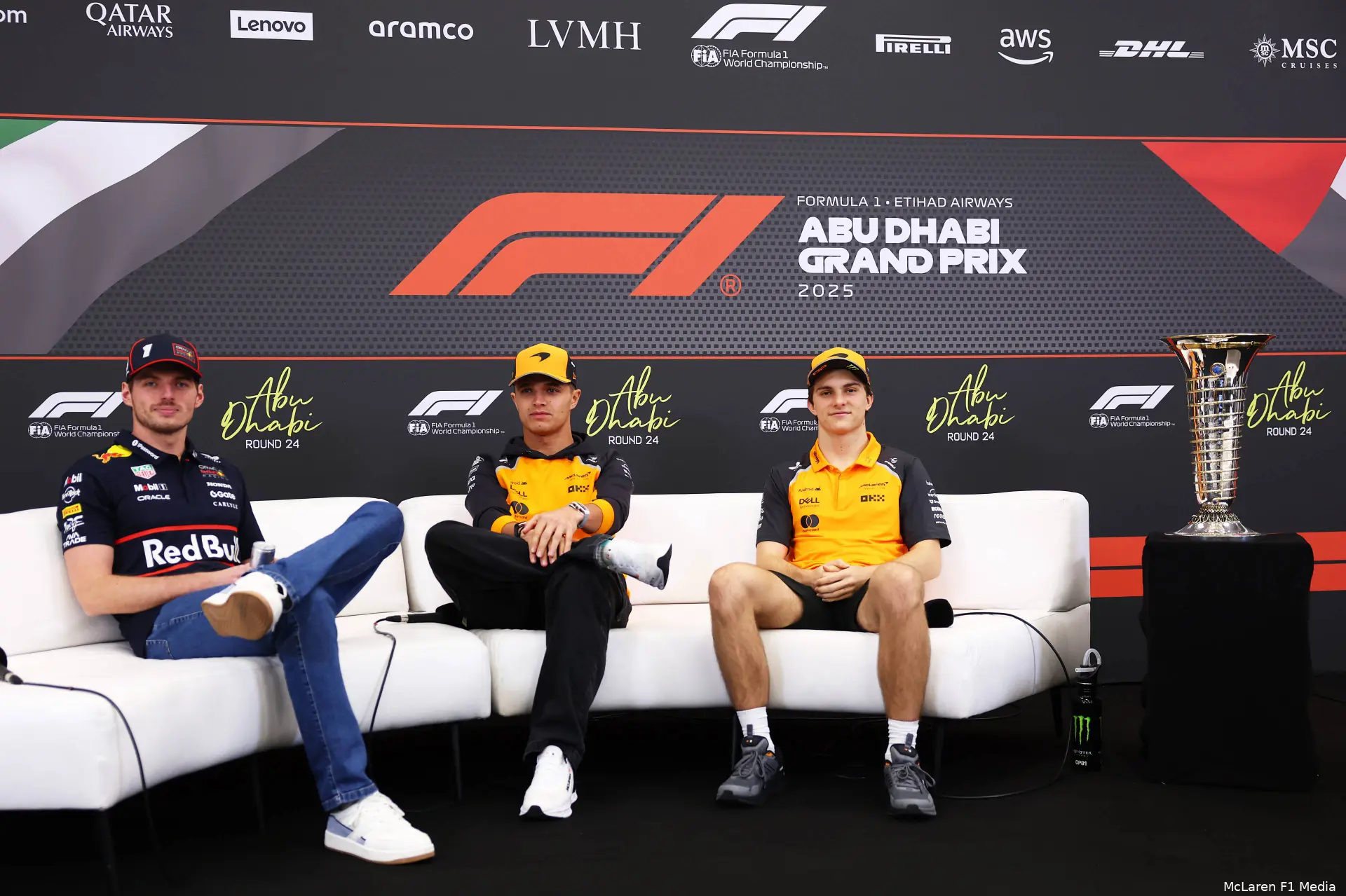 max-verstappen-red-bull-racing-oscar-piastri-lando-norris-mclaren-donderdag-abu-dhabi-2025
