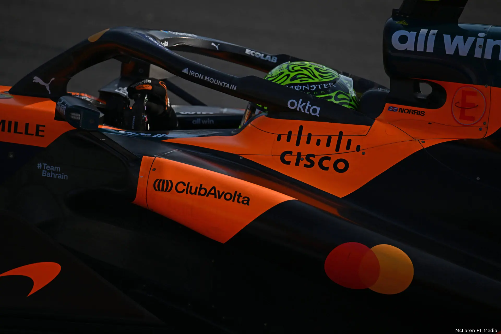 lando-norris-mclaren-gp-china-2026-vrijdag-2
