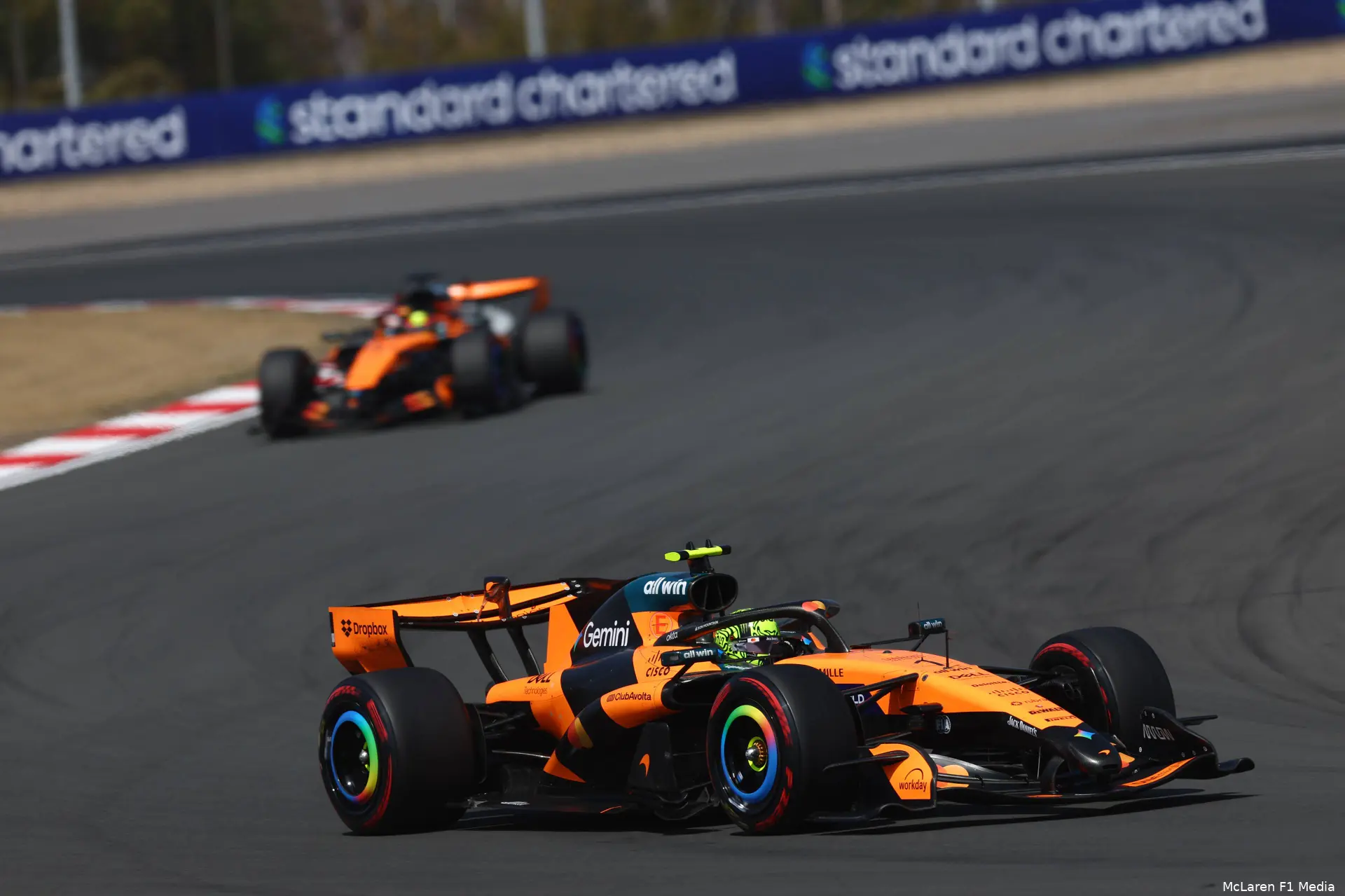 lando-norris-mclaren-oscar-piastri-china-zaterdag-2026
