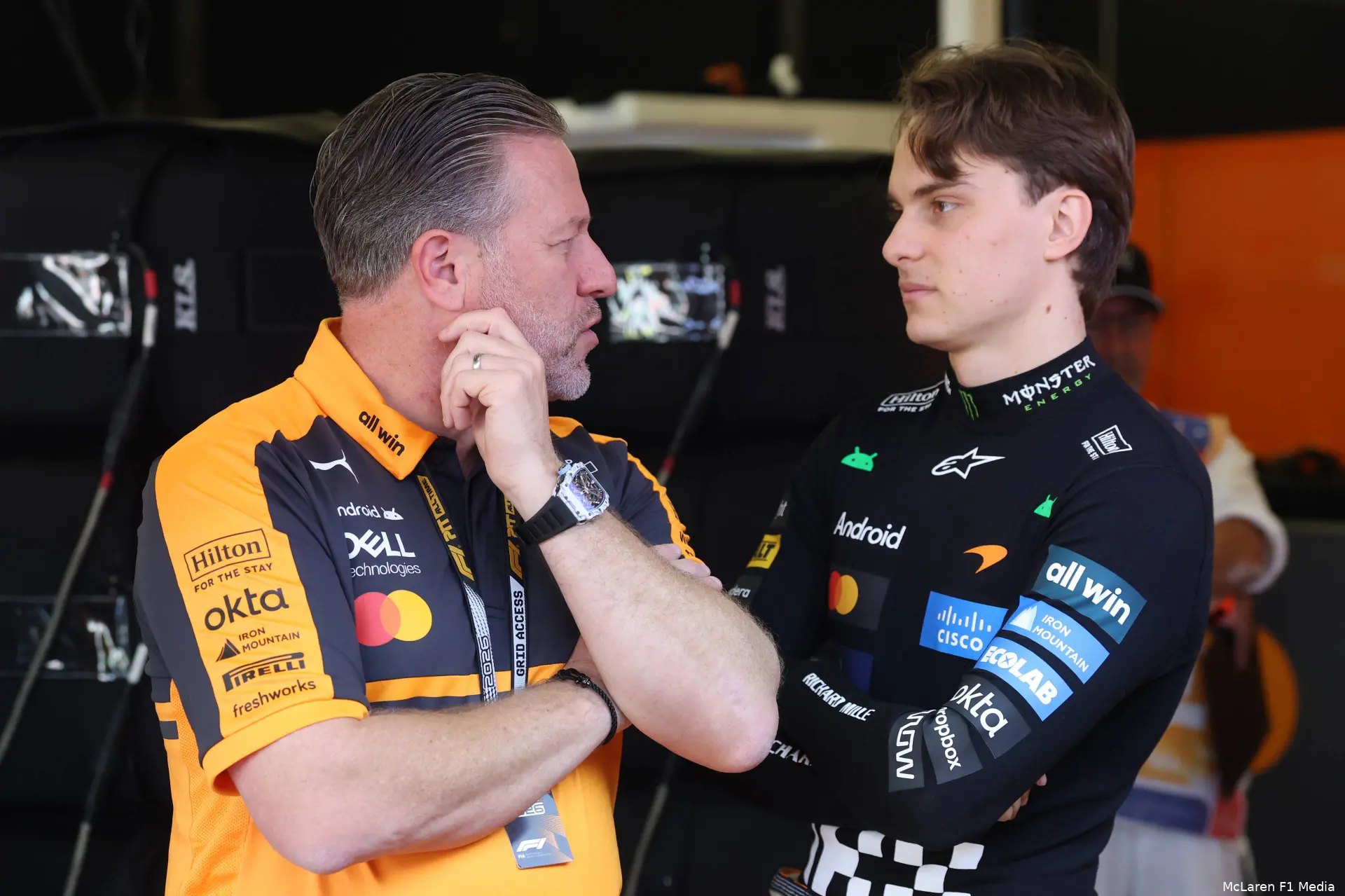 zak-brown-oscar-piastri-mclaren-vrijdag-australie