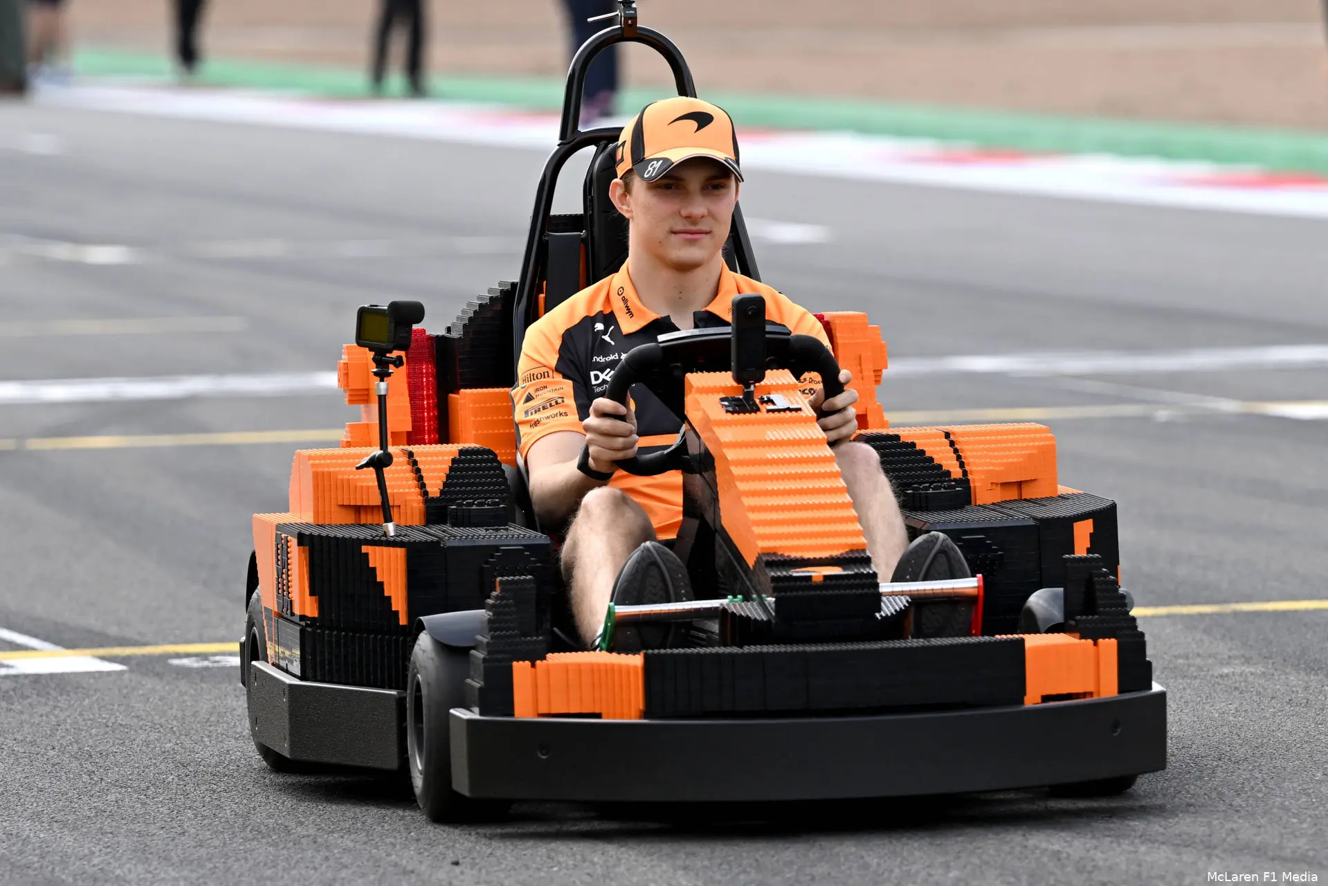 oscar-piastri-mclaren-gp-groot-brittannie-2026-zondag-2