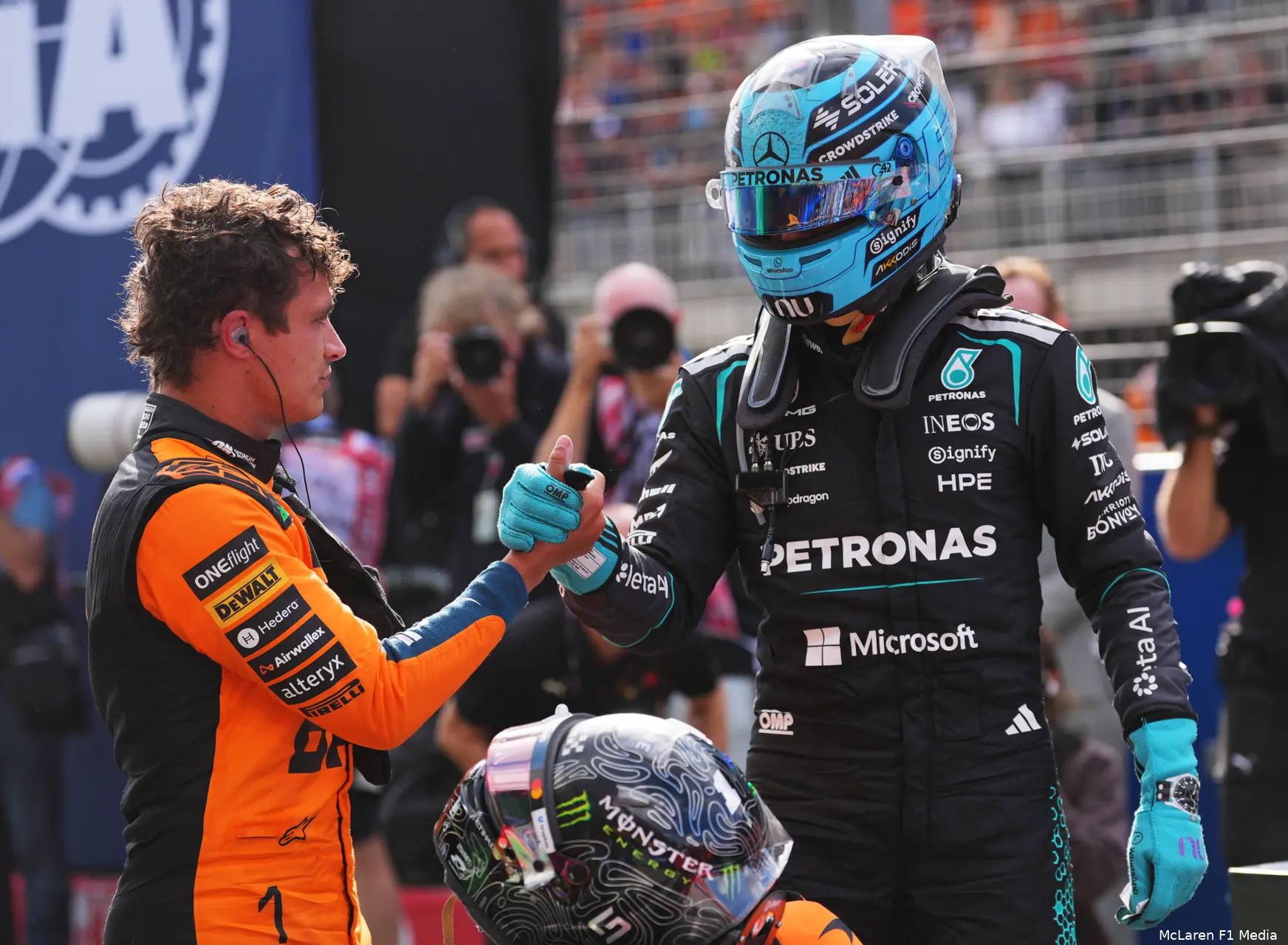 lando-norris-mclaren-gp-nederland-2026-zondag-george-russell-mercedes-2