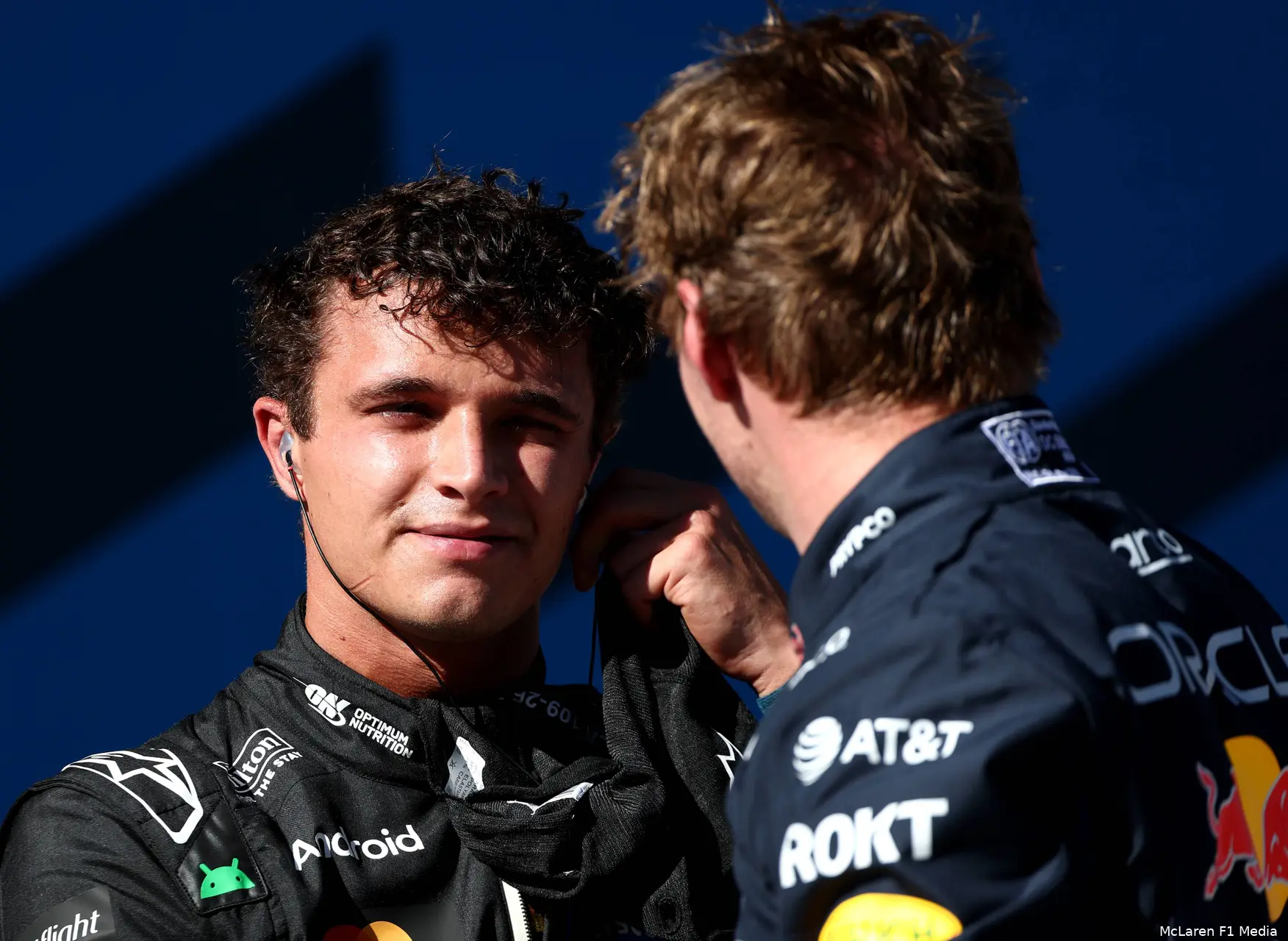 lando-norris-mclaren-gp-spanje-2026-zaterdag-zak-brown-max-verstappen-2