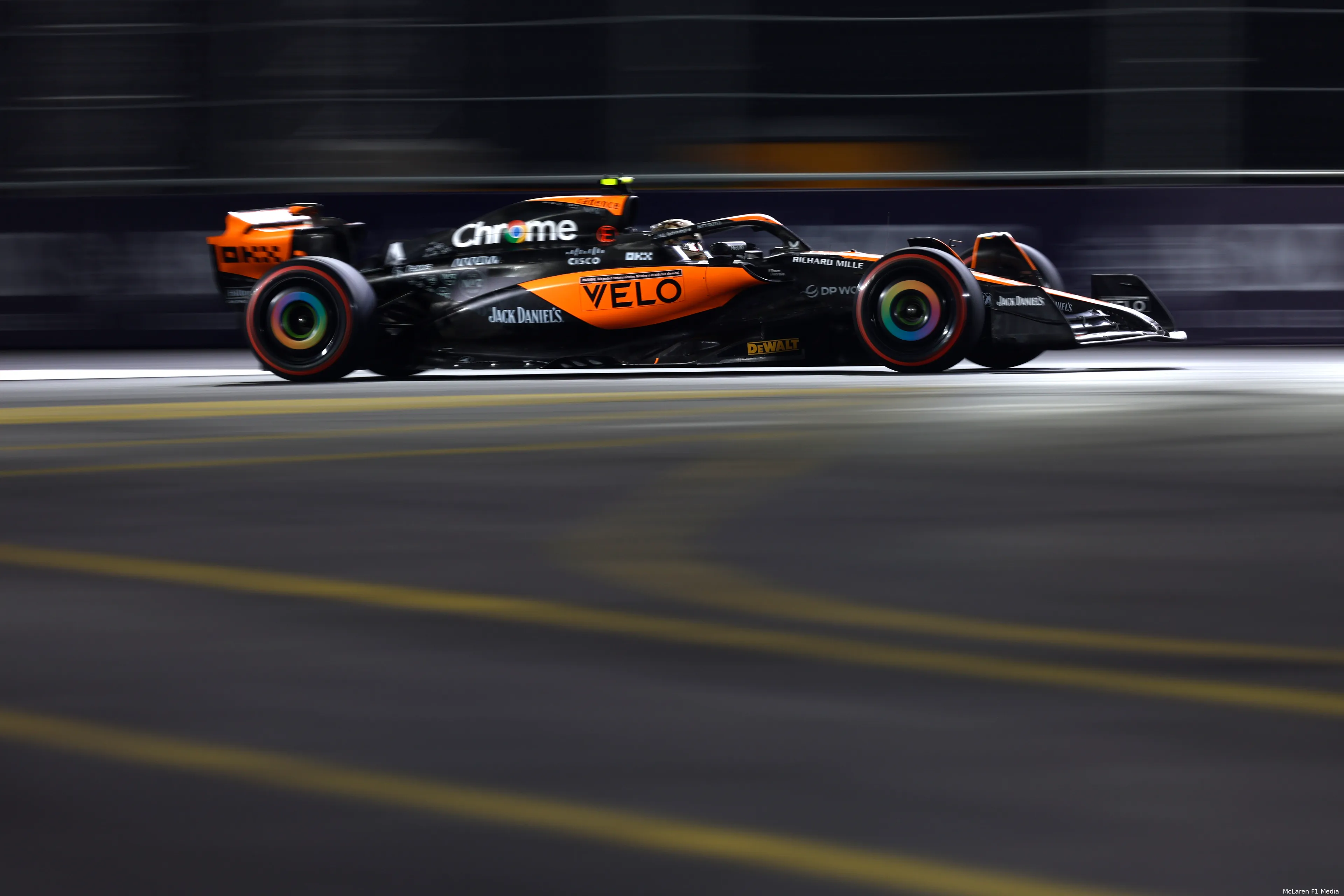 lando norris lasvegas mclaren mcl60