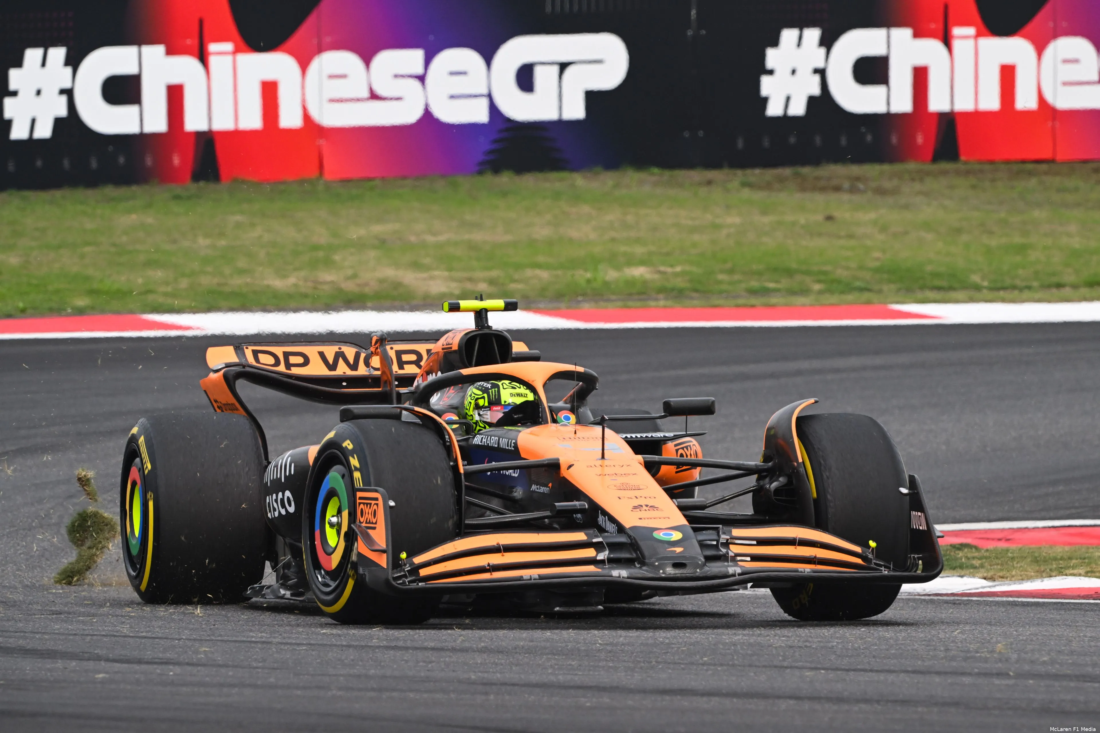 lando norris mclaren china race 2024