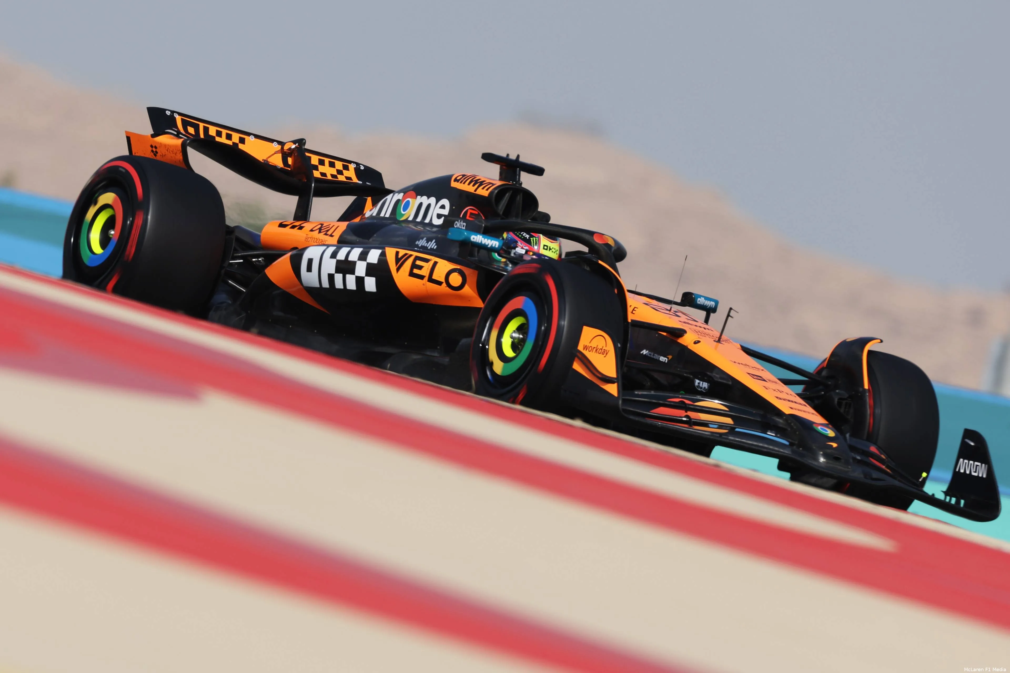 oscar piastri mclaren 2025 vrijdag bahrein