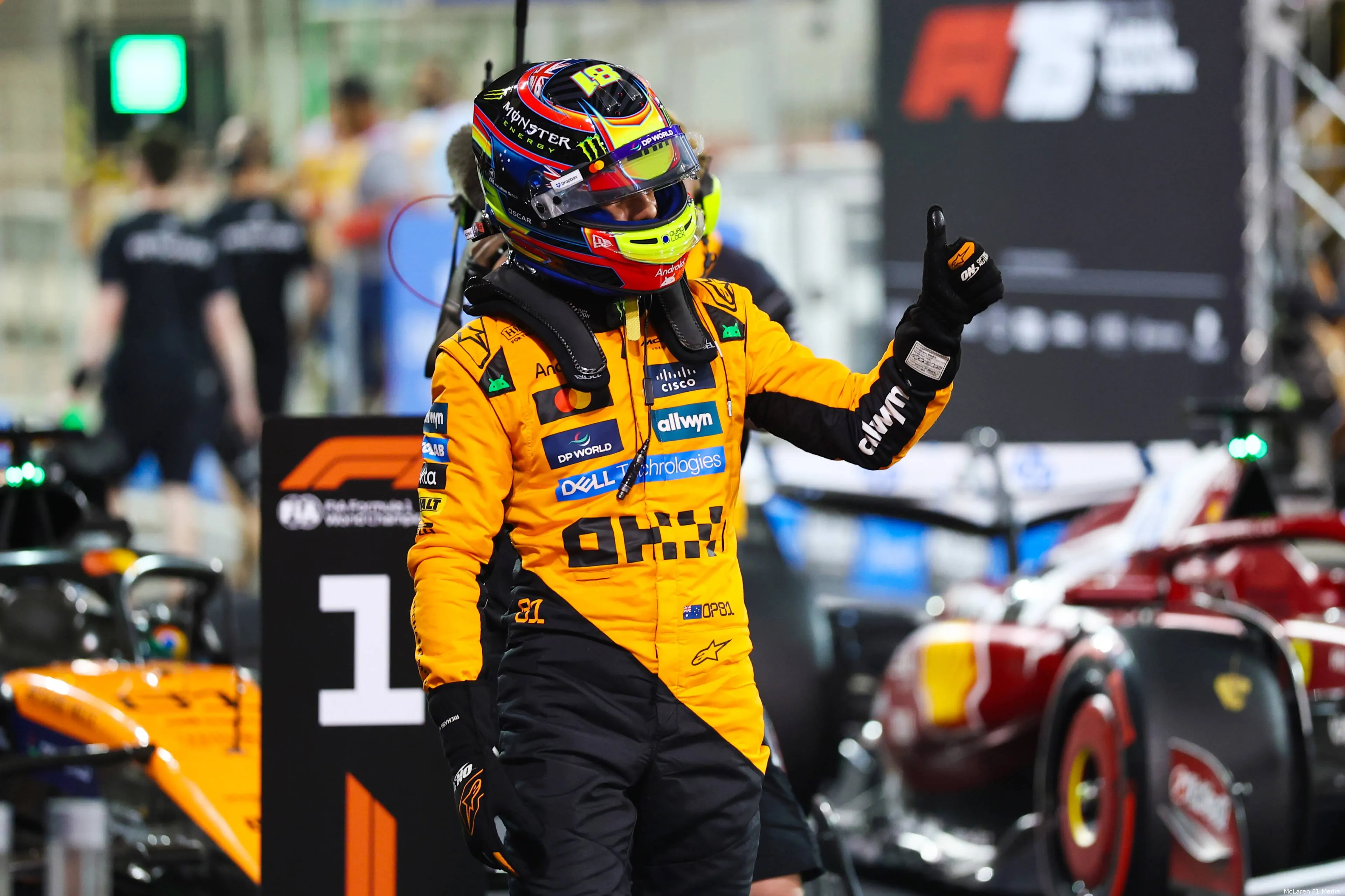 oscar piastri pole position zaterdag mclaren bahrein 2025