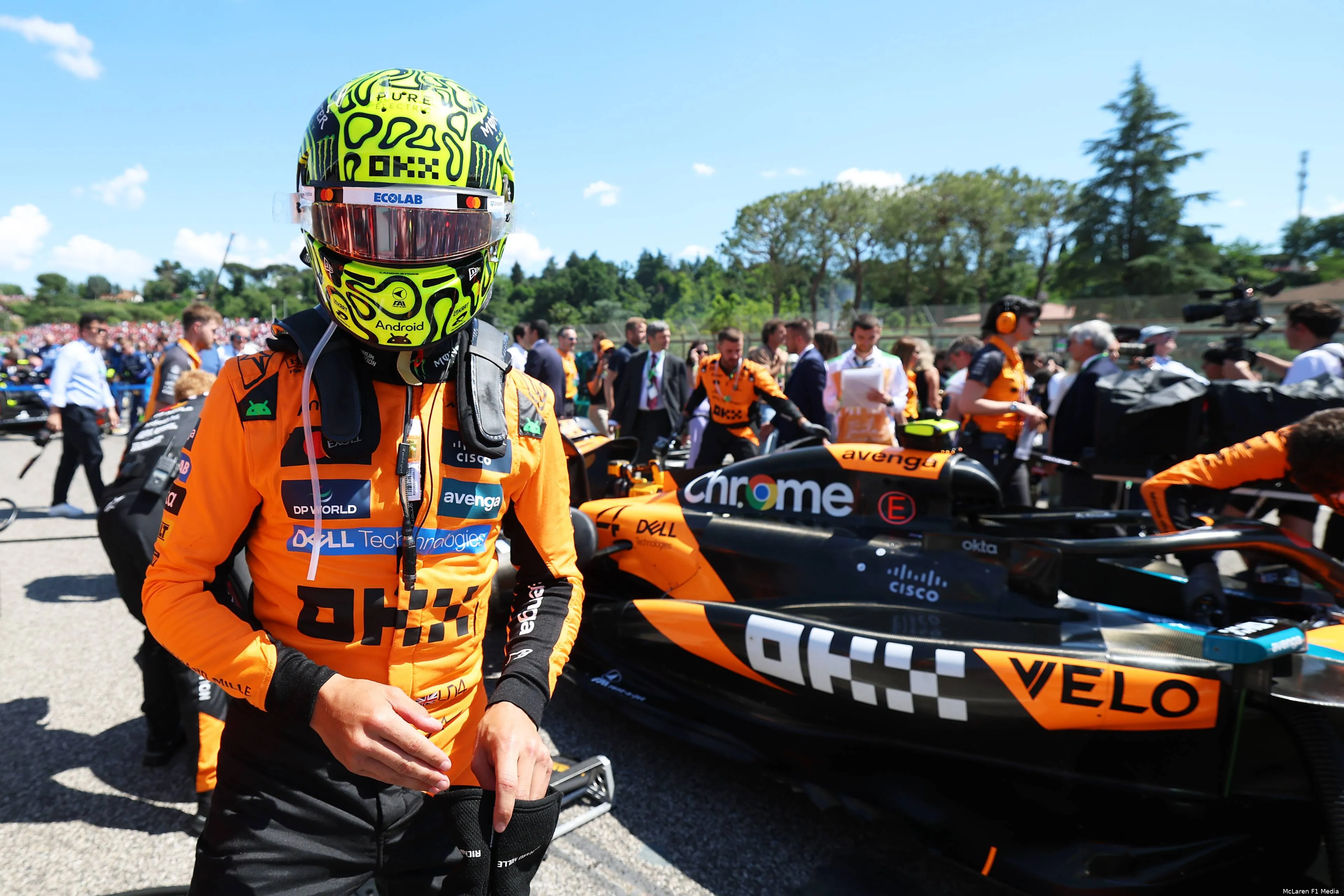 lando norris mclaren imola 2025 1 helm auto