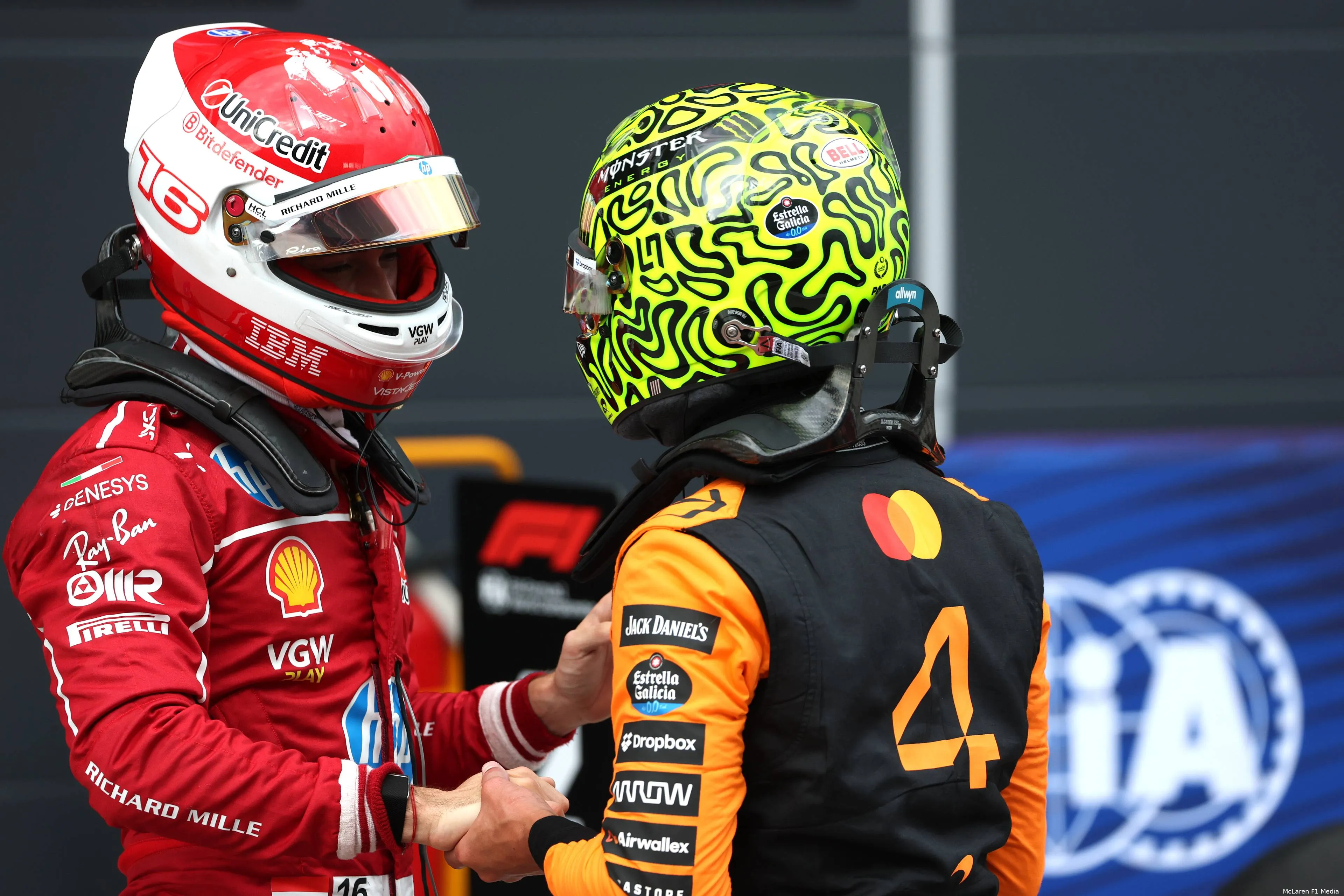 mclaren-lando-norris-charles-leclerc-ferrari-gp-hongarije-zaterdag-2025-10