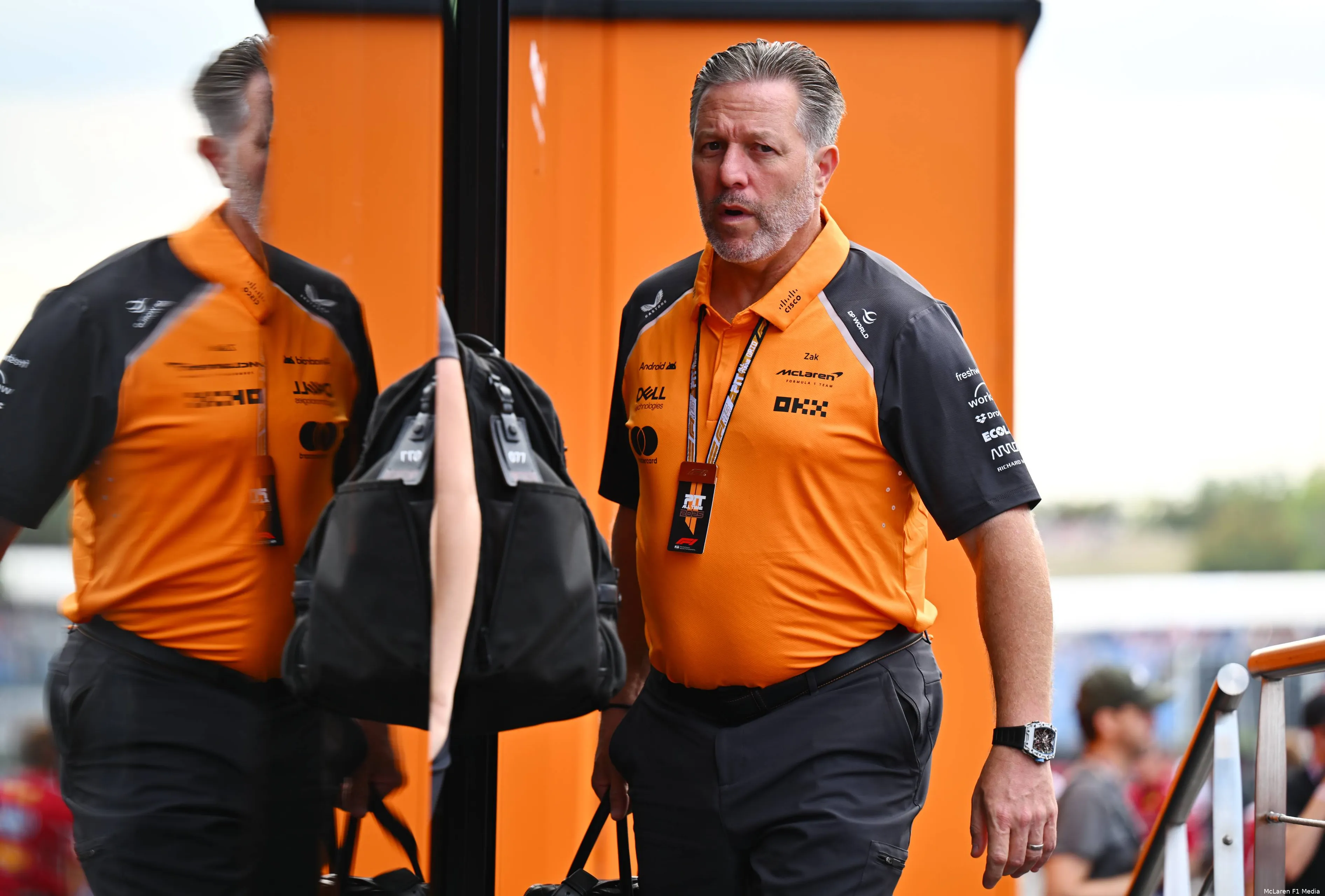 mclaren-zak-brown-gp-hongarije-zaterdag-2025