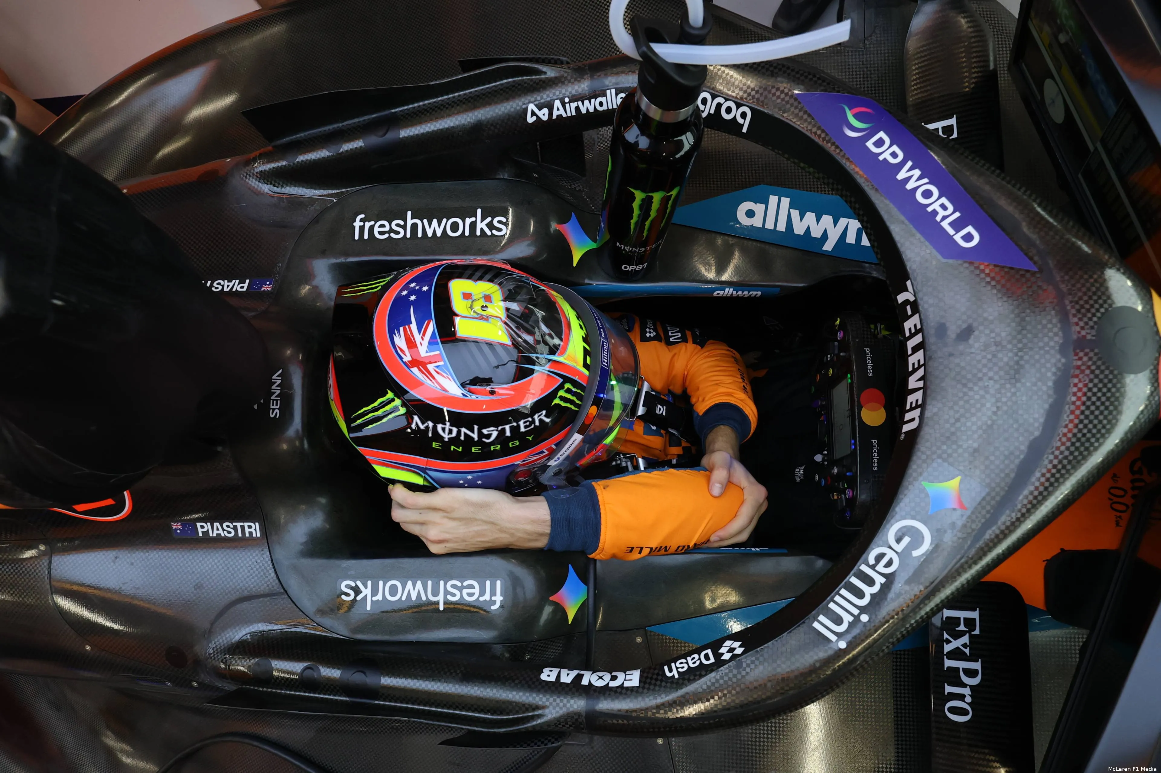 oscar-piastri-singapore-2025-vrijdag-vt1