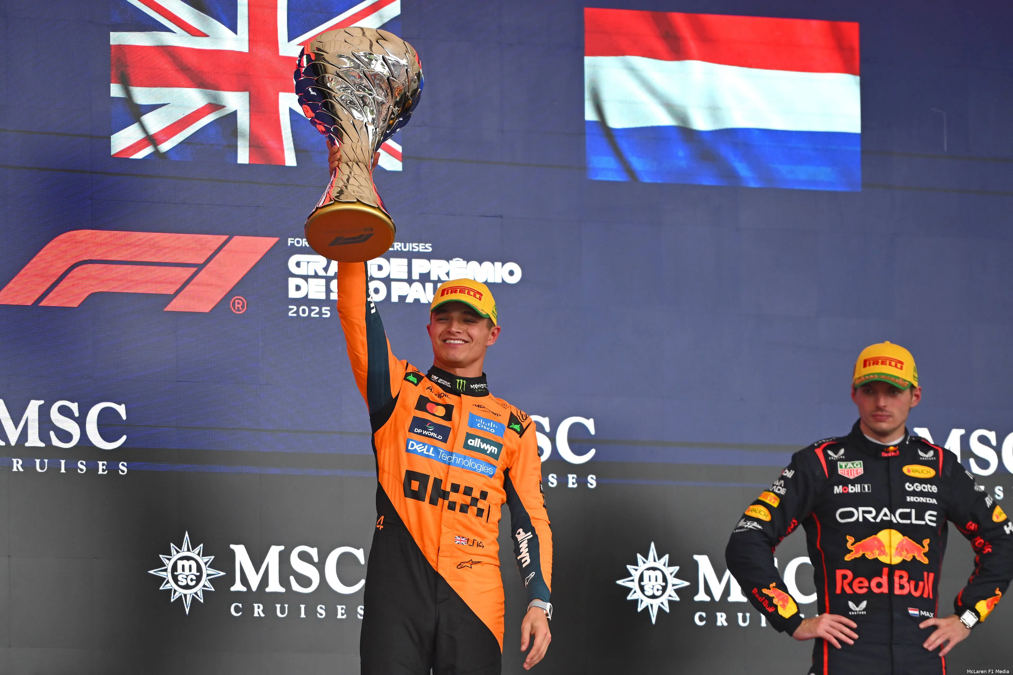 max-verstappen-red-bull-racing-lando-norris-mclaren-gp-sao-paulo-brazilie-2025-zondag